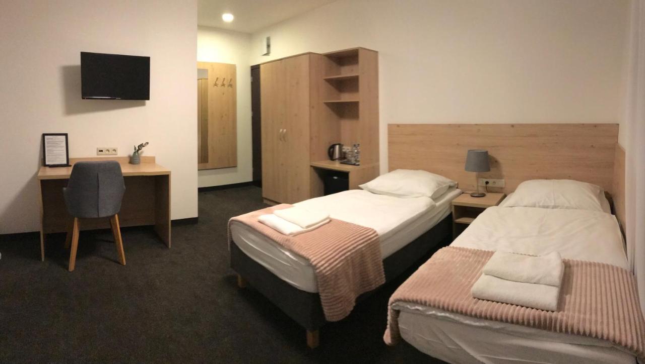 Hotel Eljot シェルピア・ビエルカ エクステリア 写真